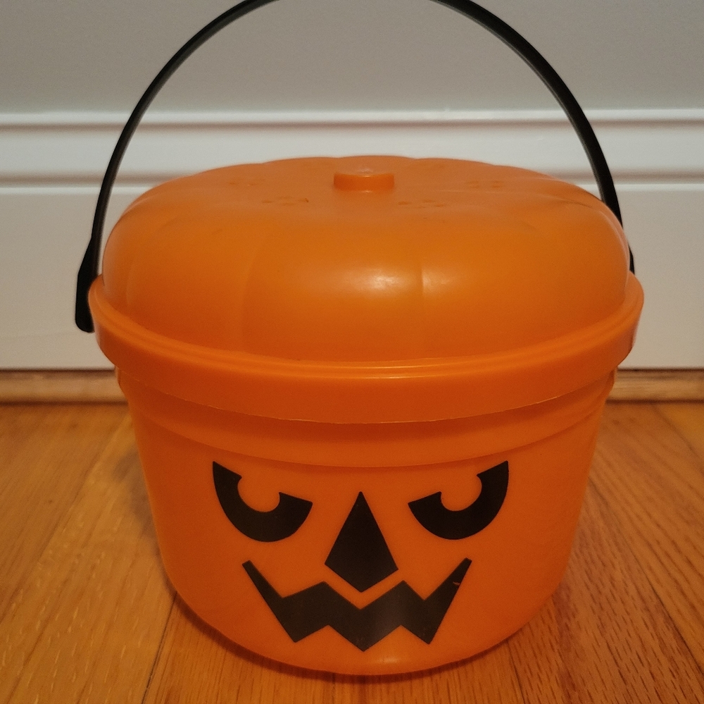 Vintage 1986 McDonald's mcgoblin halloween bucket